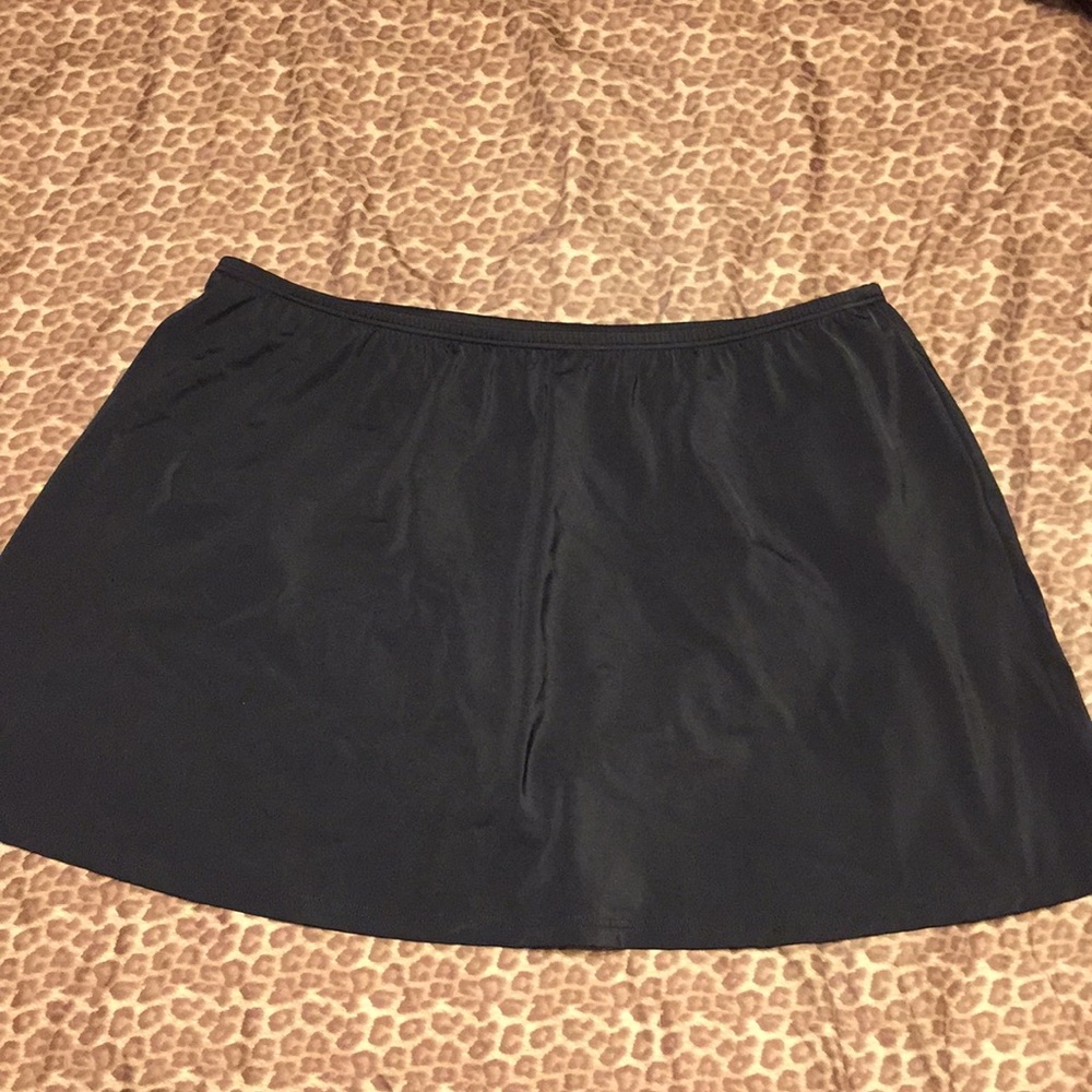 NWOT swim skirt